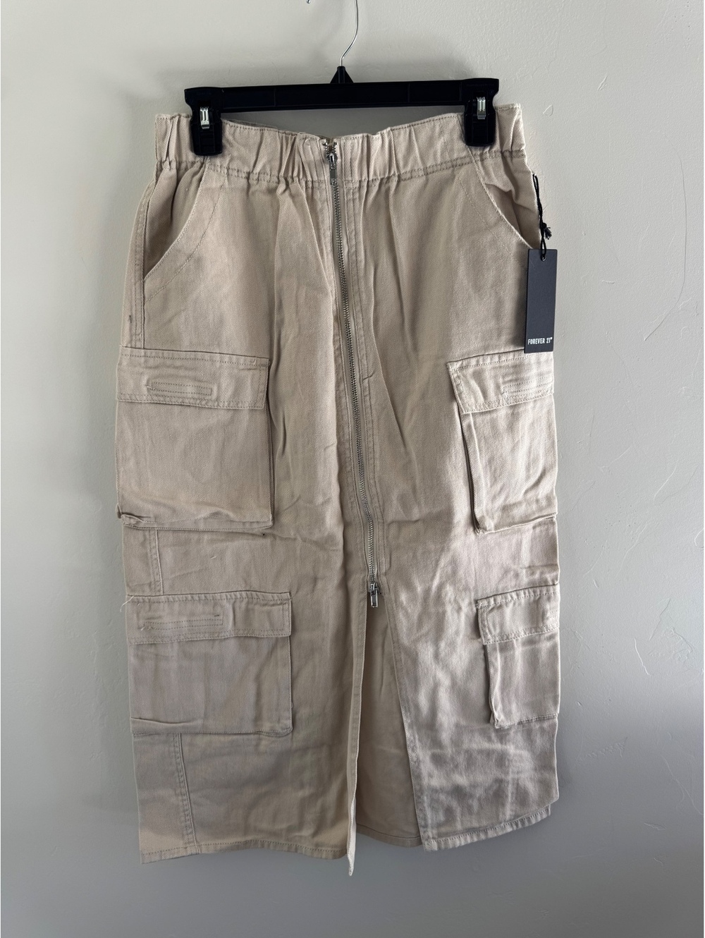 Forever 21 Beige Cargo Midi Skirt Size Medium NWT Y2K Utility